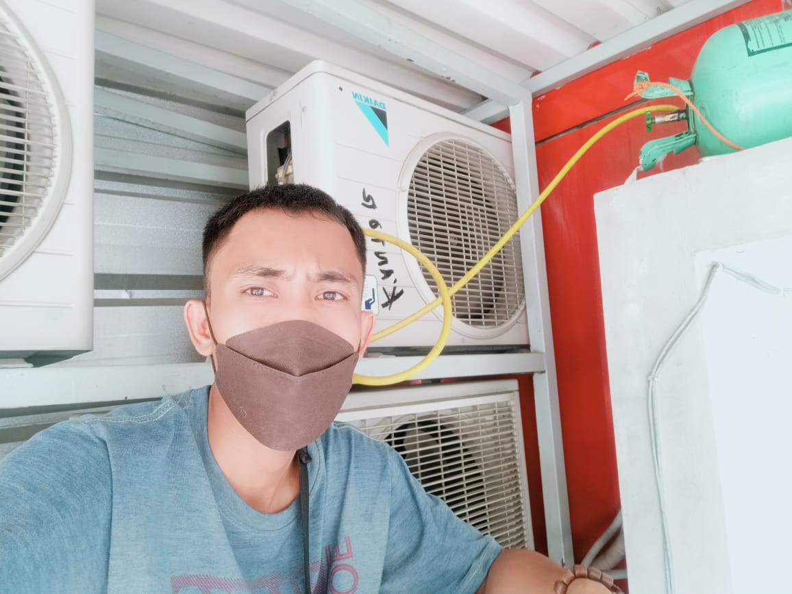 
	
	
	
		Layanan Bongkar Pasang AC Air Conditioner
		
		 Ciracas Terdekat
		
	
	
	- Terpercaya dengan Tenaga Expert
	
